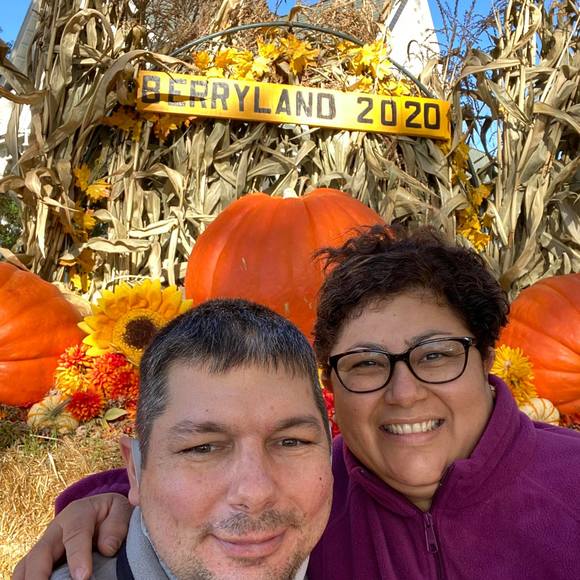 Meet your Posher, Vicky - Picture 1 of 1